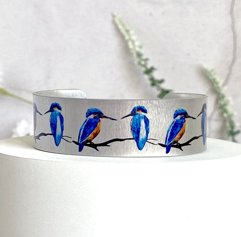 Kingfisher cuff bracelet, birds metal bangle, can be personalised. (539)