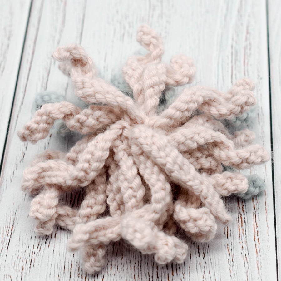 Hand knitted chrysanthemum brooch pin - pink and blue