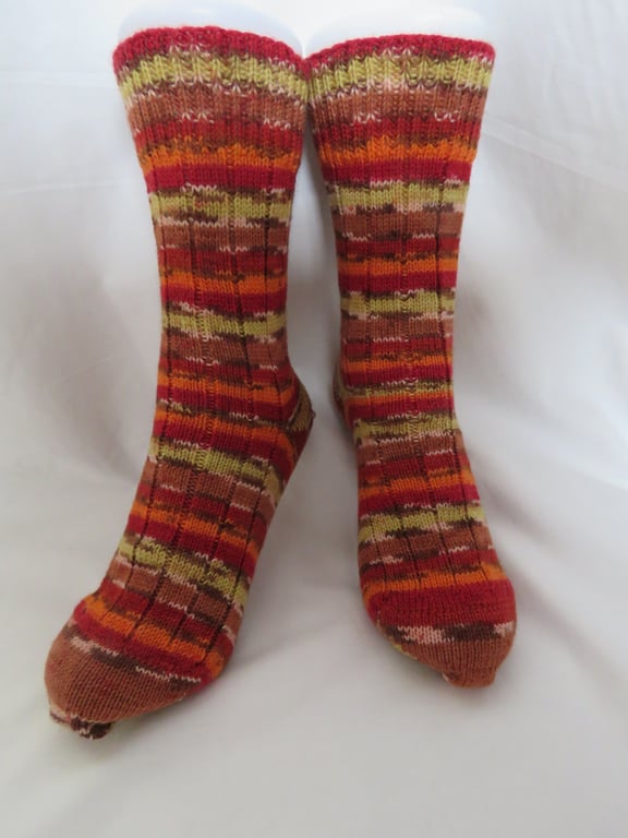 Hand-cranked Knitted Ribbed Wool Socks Size 6 to 7