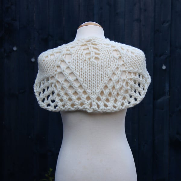 Chunky hand knit lace shawl in ivory 100% wool - design SB168 small