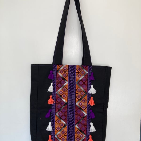 Jacquard Tote bag in black and purple with tassels