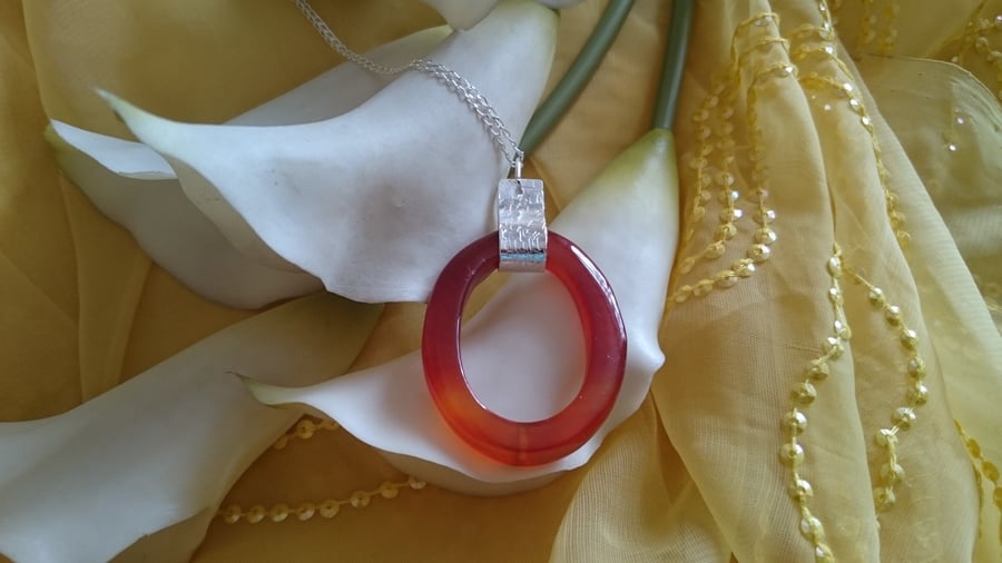 Hammered sterling silver and carnelian oval necklace 