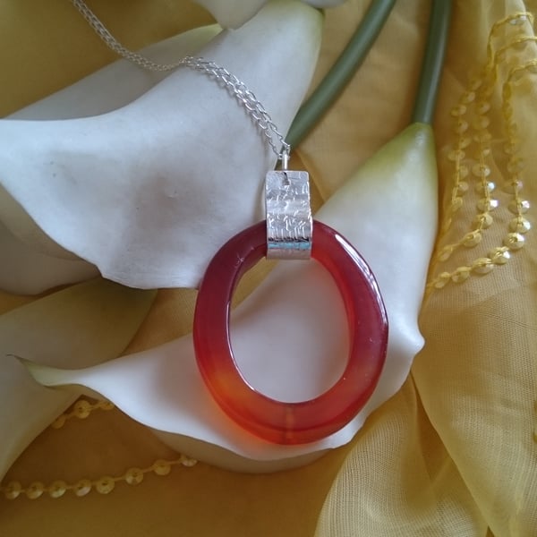 Hammered sterling silver and carnelian oval necklace 