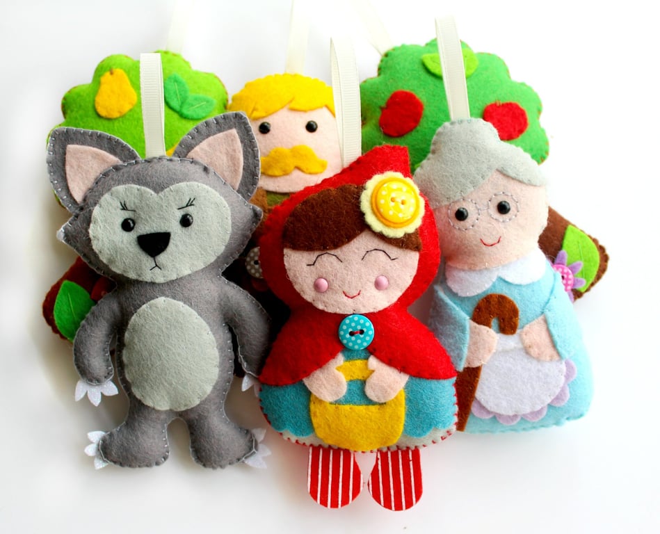 Make Your Own felt Little Red Riding Hood Garland Kit. Sewing pattern