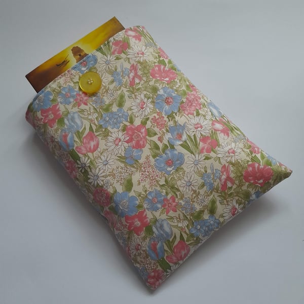 Wildflower Meadow Padded Book Sleeve