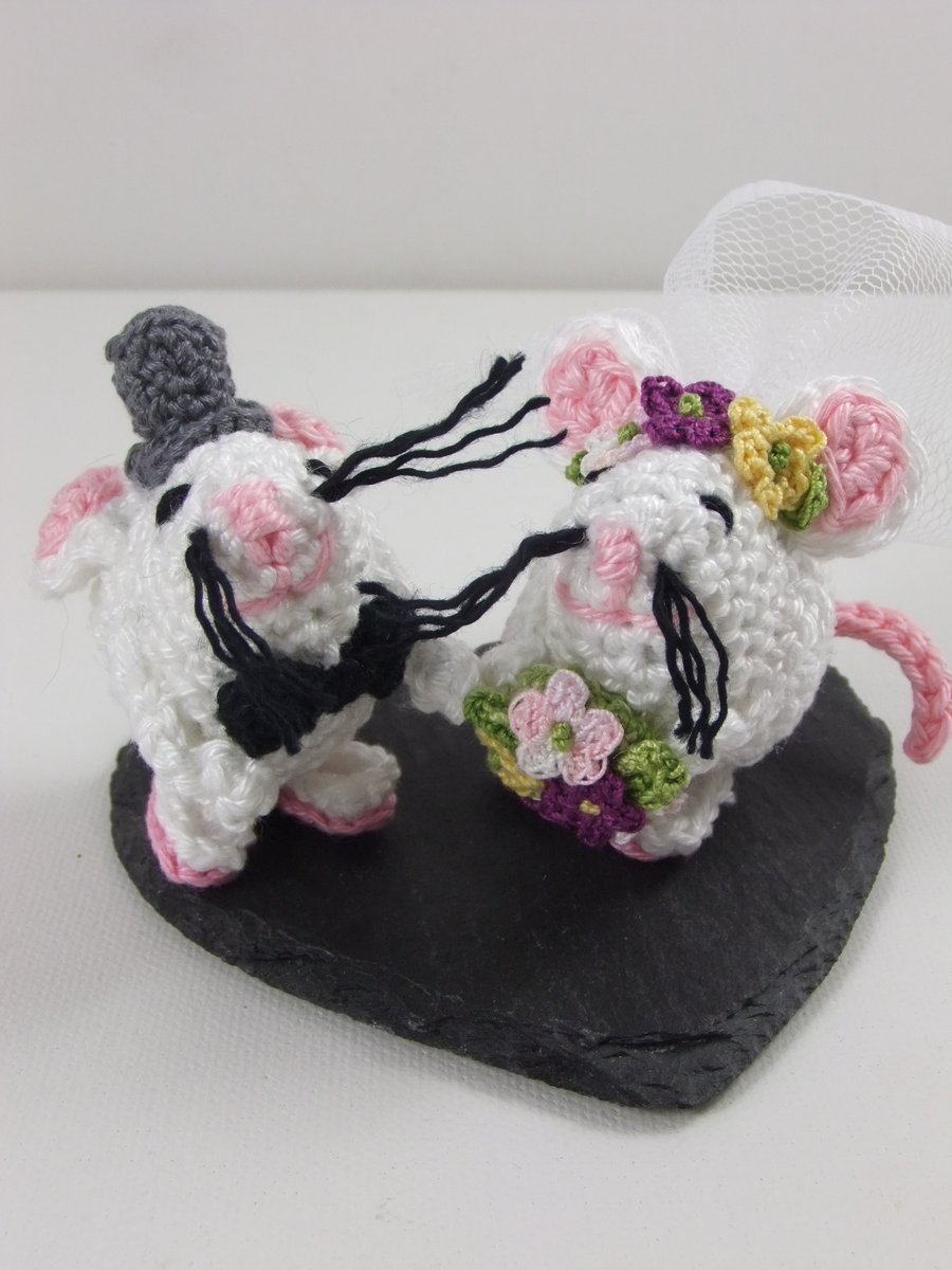 Bride and Groom Mouse
