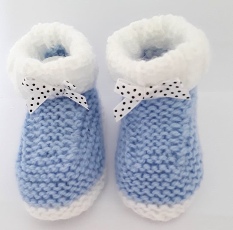 Blue baby booties, premature, newborn, 0-3 months
