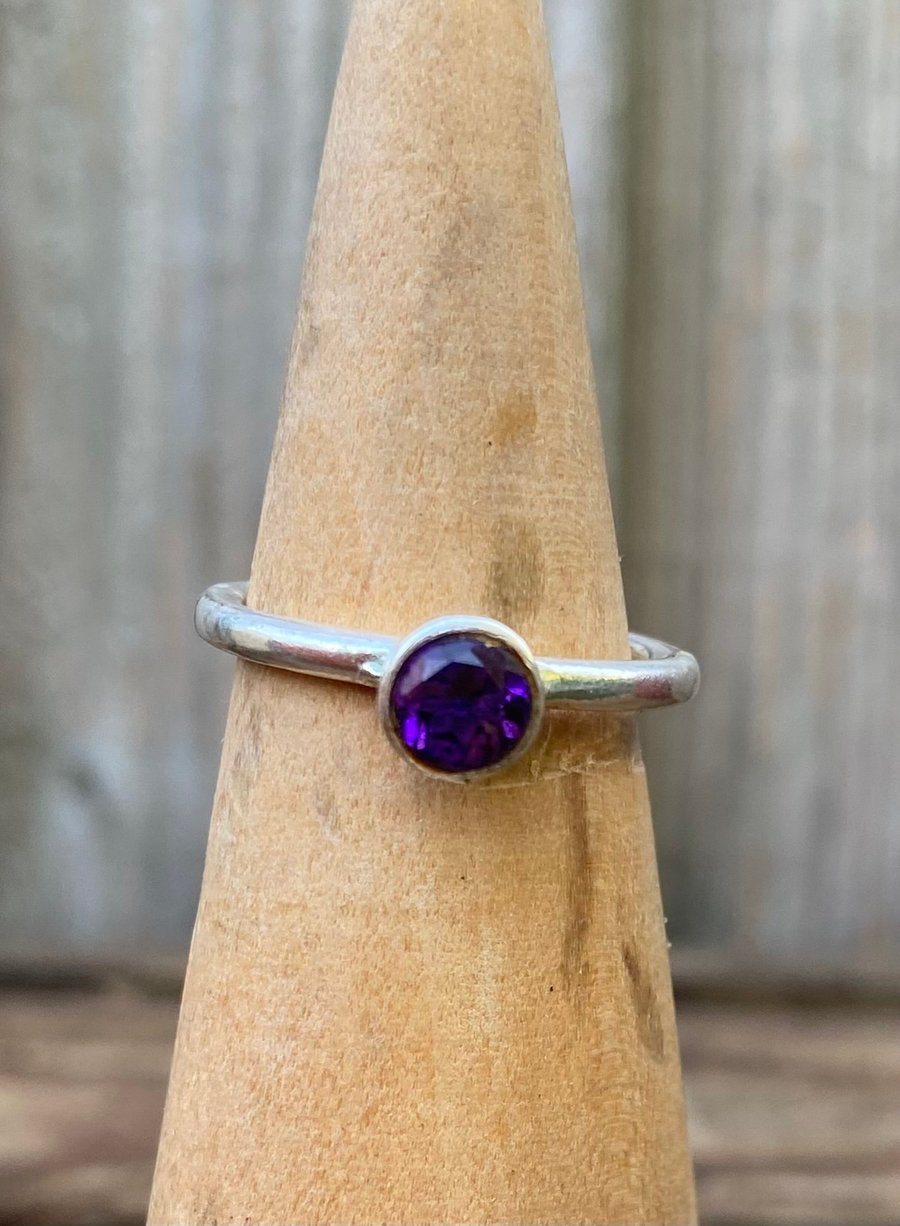 Silver amethyst 5mm stacking gem stone ring 