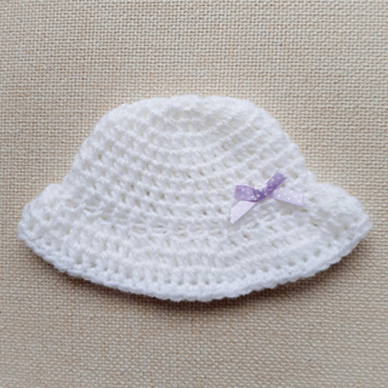 CROCHET PATTERN PDF Little White Baby Hats