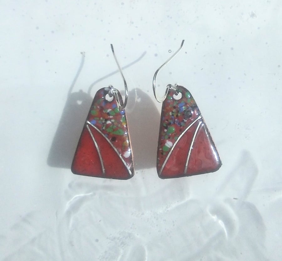 DAINTY SHORT ENAMELLED EARRINGS - TRIANGLE WITH STERLING SILVER