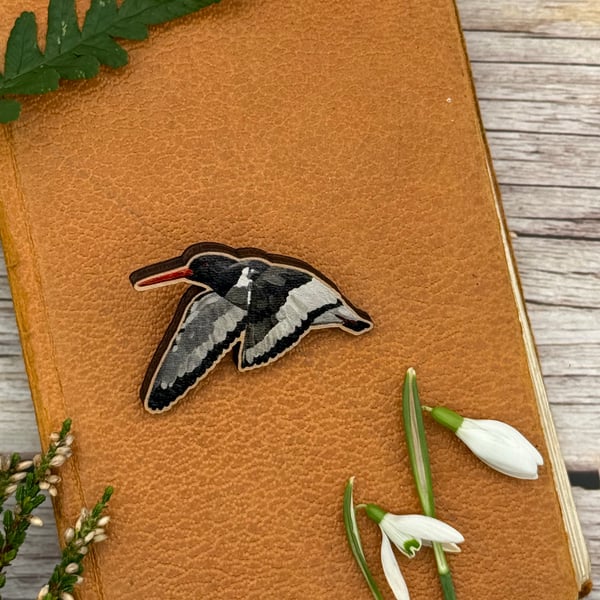 Oystercatcher Wooden Pin Badge