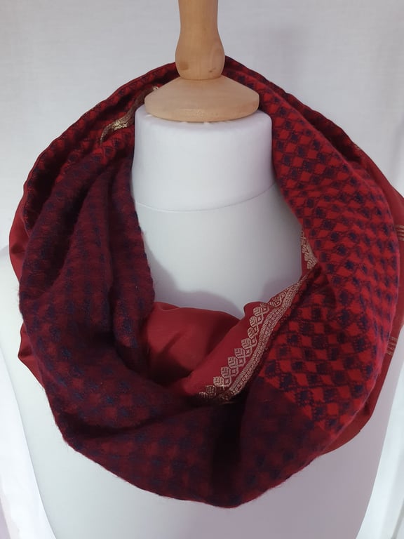 Sari silk and viscose double sided infinity scarf - snood. Dark Red Navy Gold th