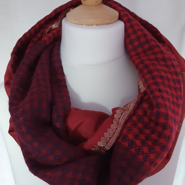 Sari silk and viscose double sided infinity scarf - snood. Dark Red Navy Gold th