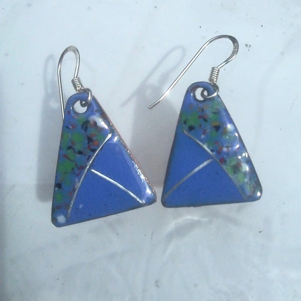 DAINTY SHORT ENAMELLED EARRINGS - TRIANGLE WITH STERLING SILVER