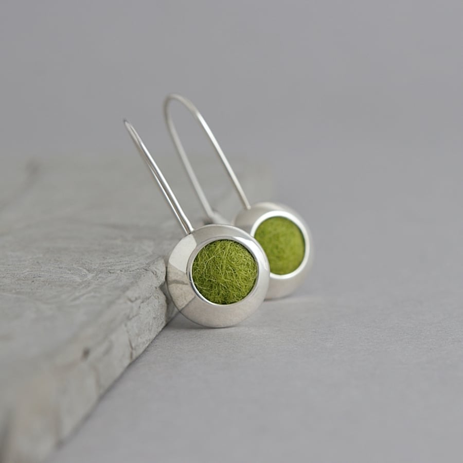 Shiny Silver Disc With Green Felt