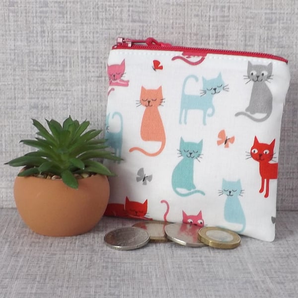 Small purse, coin purse, cats.