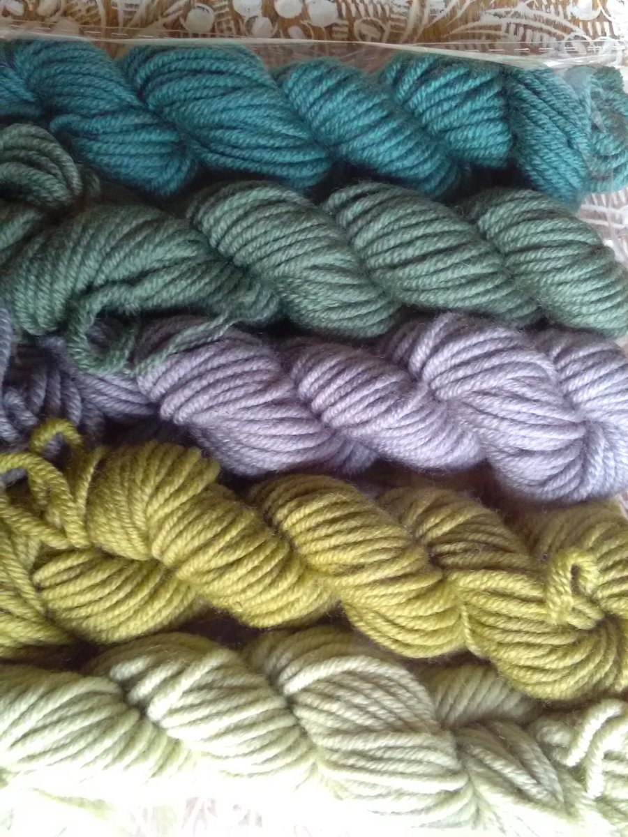 5 X 10g MINI SKEINS Extra Fine Merino superwash DK Green camouflage mix