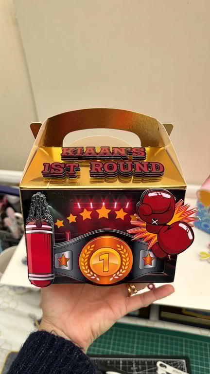 6 Personalised Boys Boxing themed party boxes, party bags 