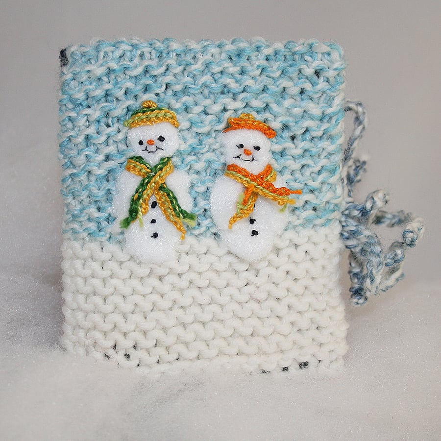 Snowmen Needlecase