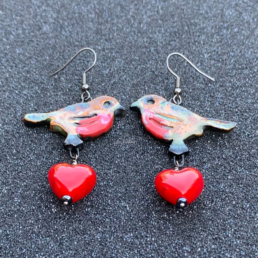 Ceramic robins, lampwork glass hearts & Swarovski crystal earrings - FREE UK P&P