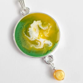 Round Resin Pendant With Freshwater Pearl Droplet