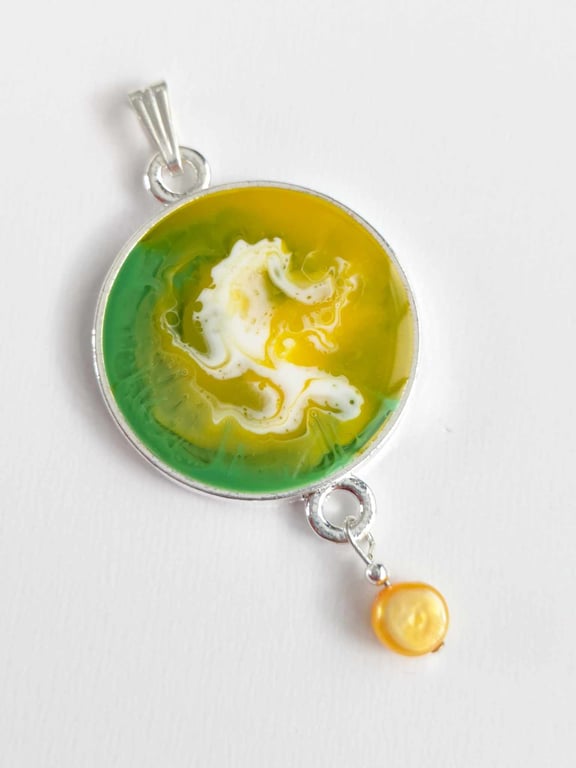 Round Resin Pendant With Freshwater Pearl Droplet