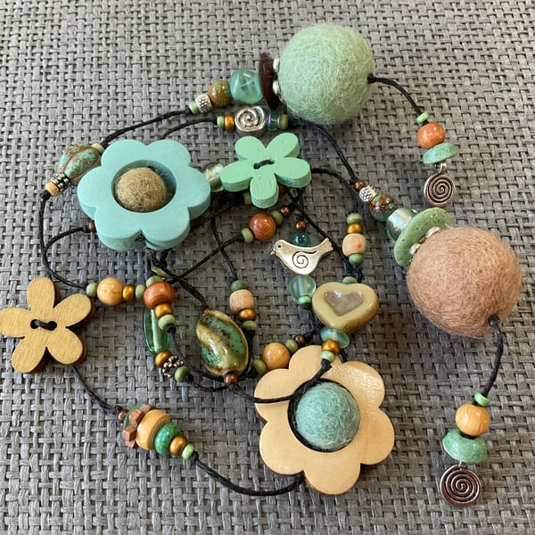 “Dunes” lariat necklace