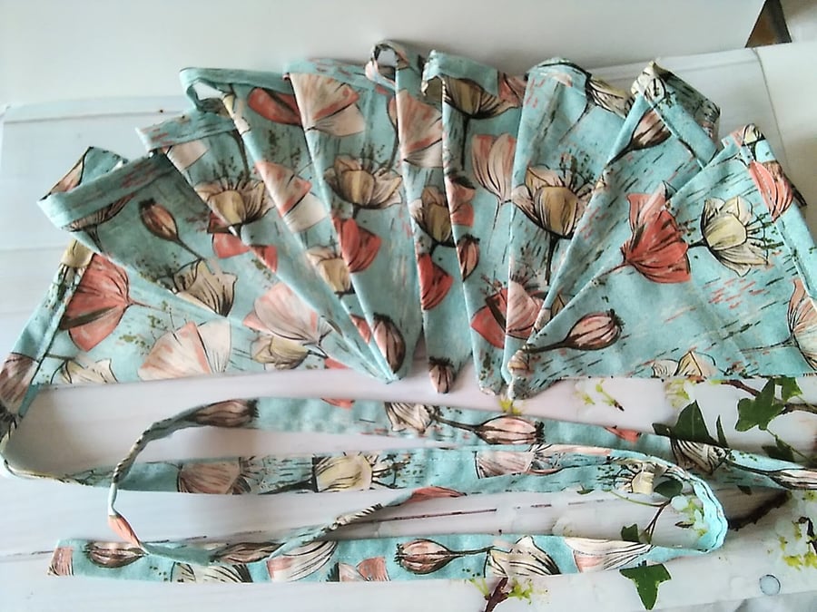 Reusable Full size Green Flowers Cotton Bunting & Storage Bag, 10 flags