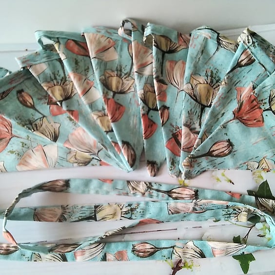 Green Flowers Cotton Bunting Reusable with Storage Bag, 10 flags