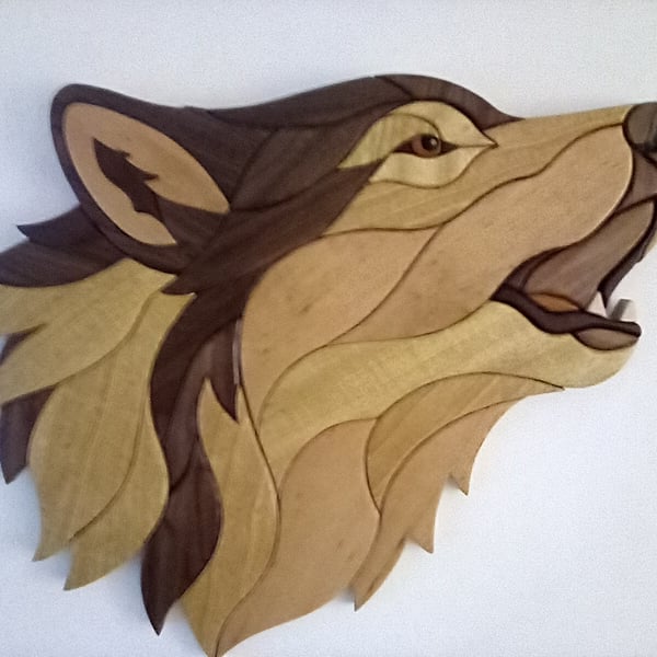 Wolf wooden wall plaque