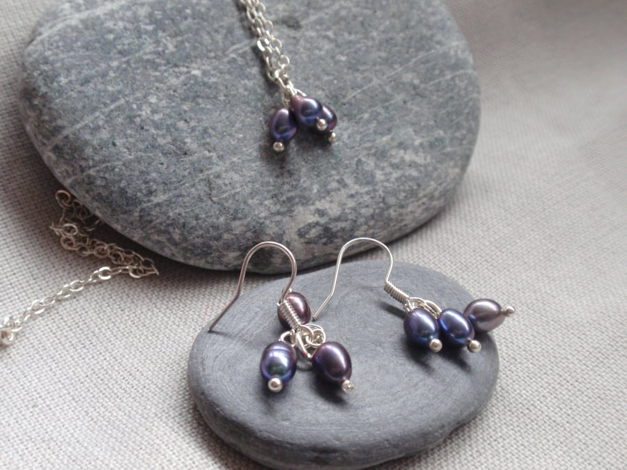 Dark Grey Pearl Cluster Pendant Necklace and Earring Set on Silver Plated Chain