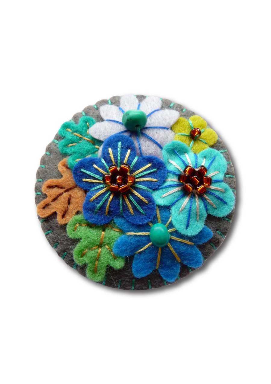 Japanese Art Inspired Handmade Mini Felt Brooch - Dark Grey