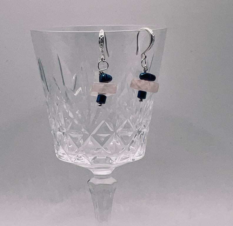 Mini square rose quartz and blue hematite small dangling earrings