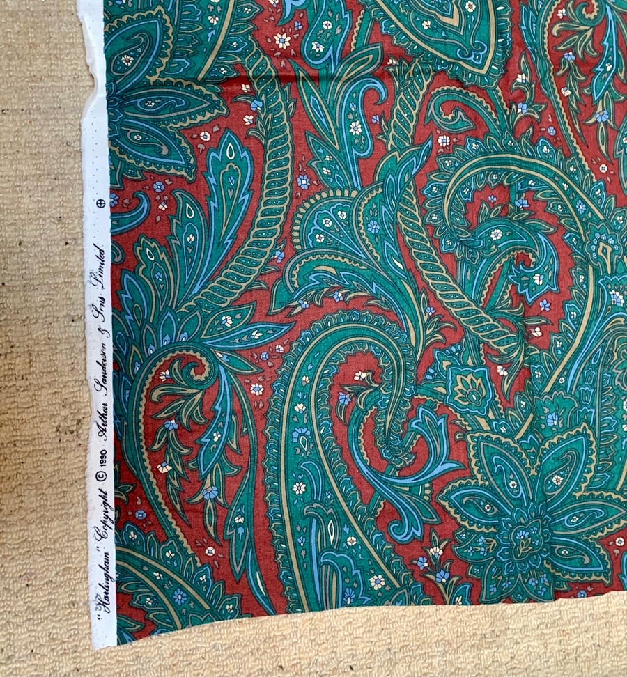 Cottage Core Red Green Paisley Sanderson 90s Vintage Fabric , ‘Harlingham ‘ 1990