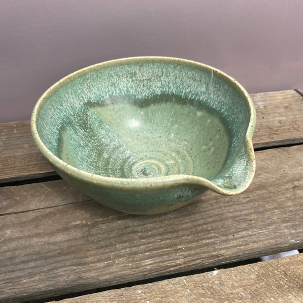 Stoneware pouring bowl