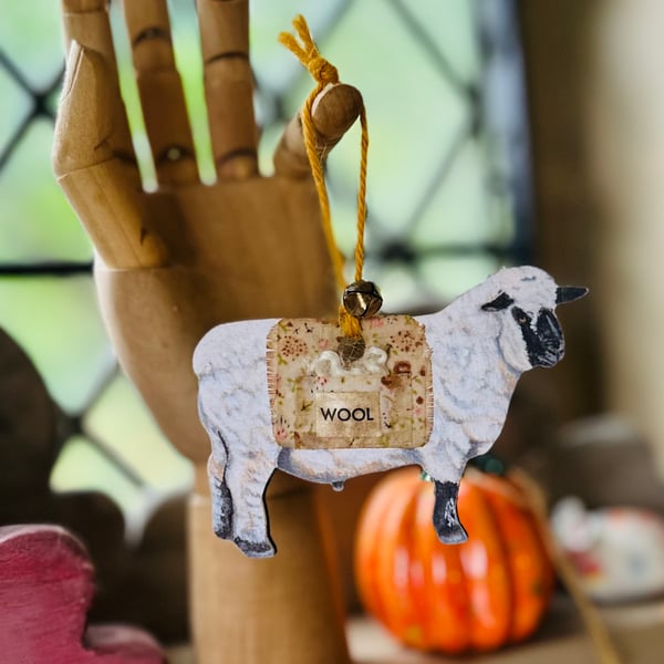 Hanging wood sheep decoration