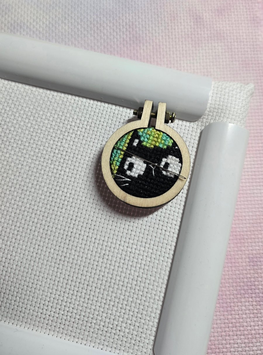 Hand stitched Needle Minder - Cat. Choose your own colours 