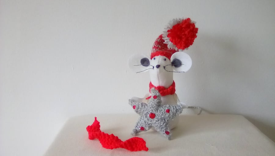 Felt Mouse, Christmas Decor, Handmade Mouse perfect for a animal lover