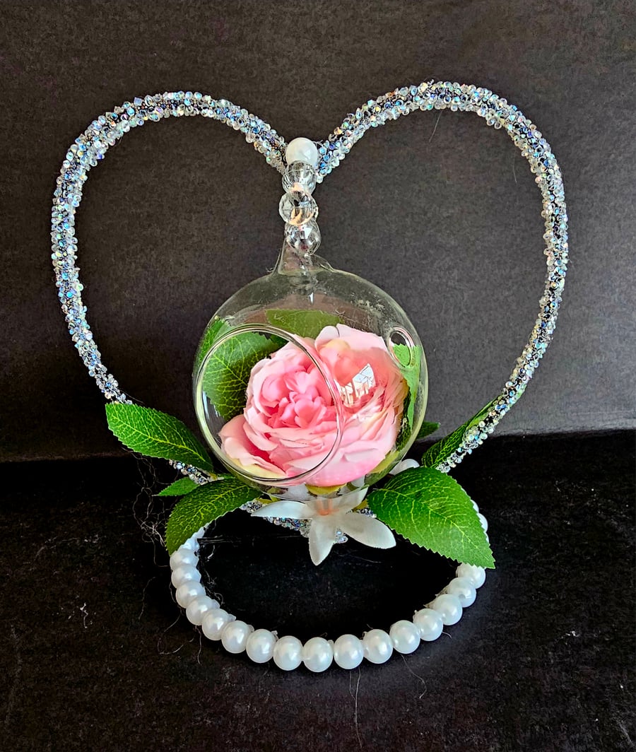 Heart with hanging rose bauble