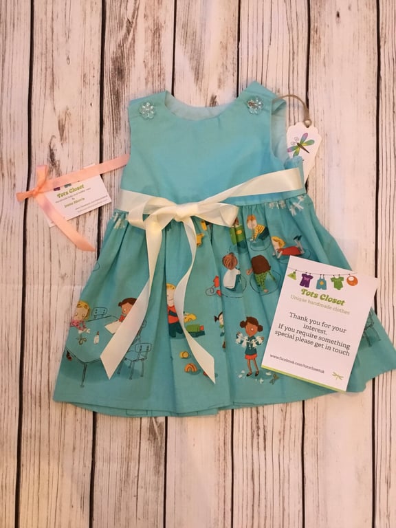 6-9 months Baby dress, Turquoise Nursery  print, contrast bodice, ribbon tie 