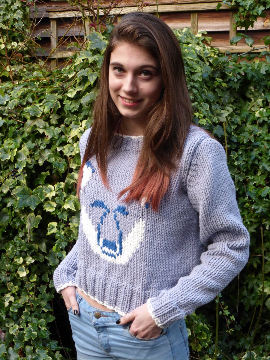 KNITTING PATTERN in pdf - Woodley Wolf Sweater - Teens and Women