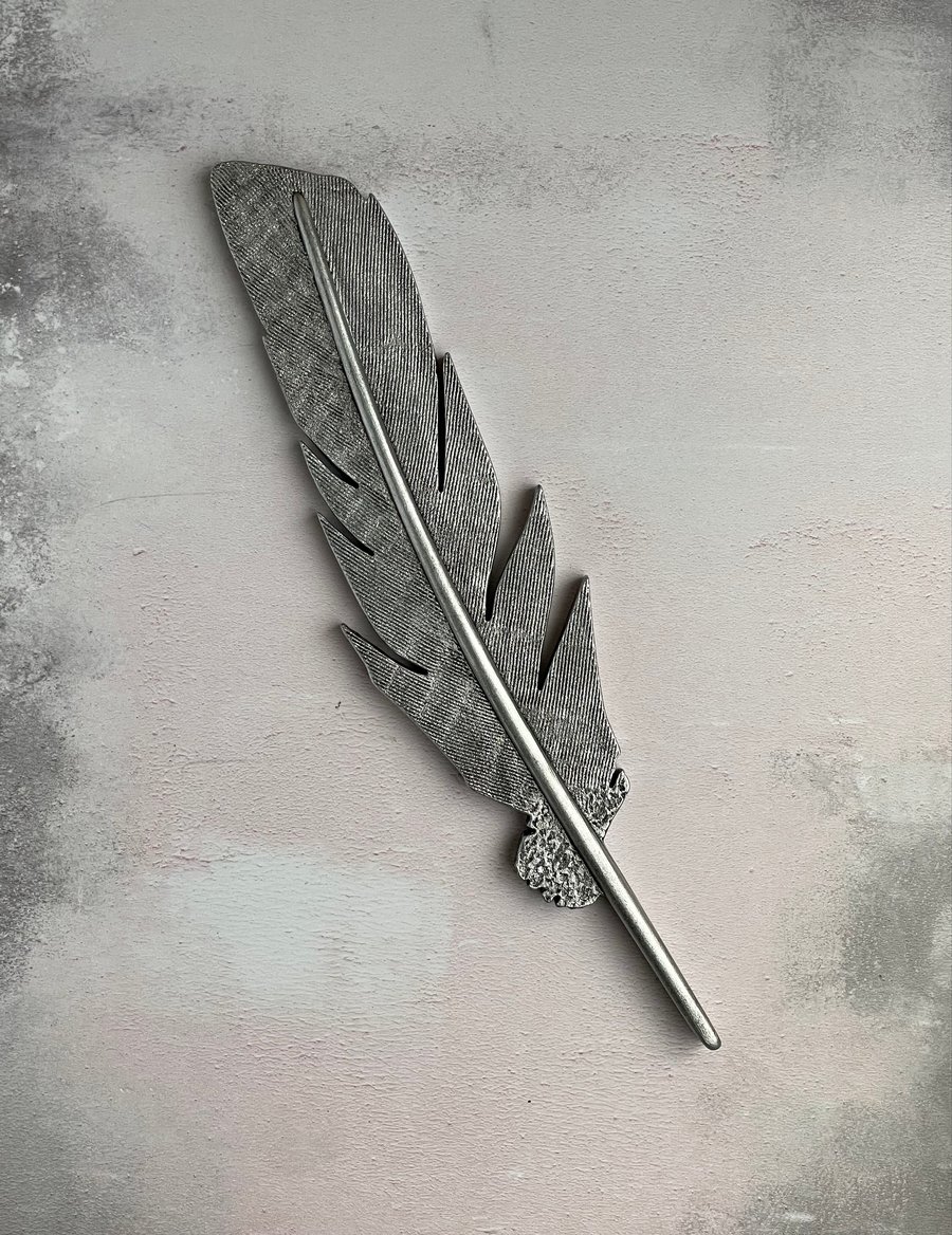 Feather Wall Decoration 