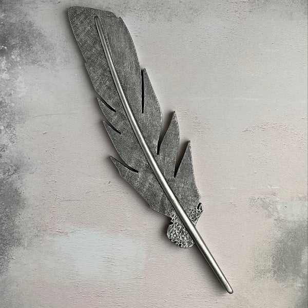 Feather Wall Decoration 