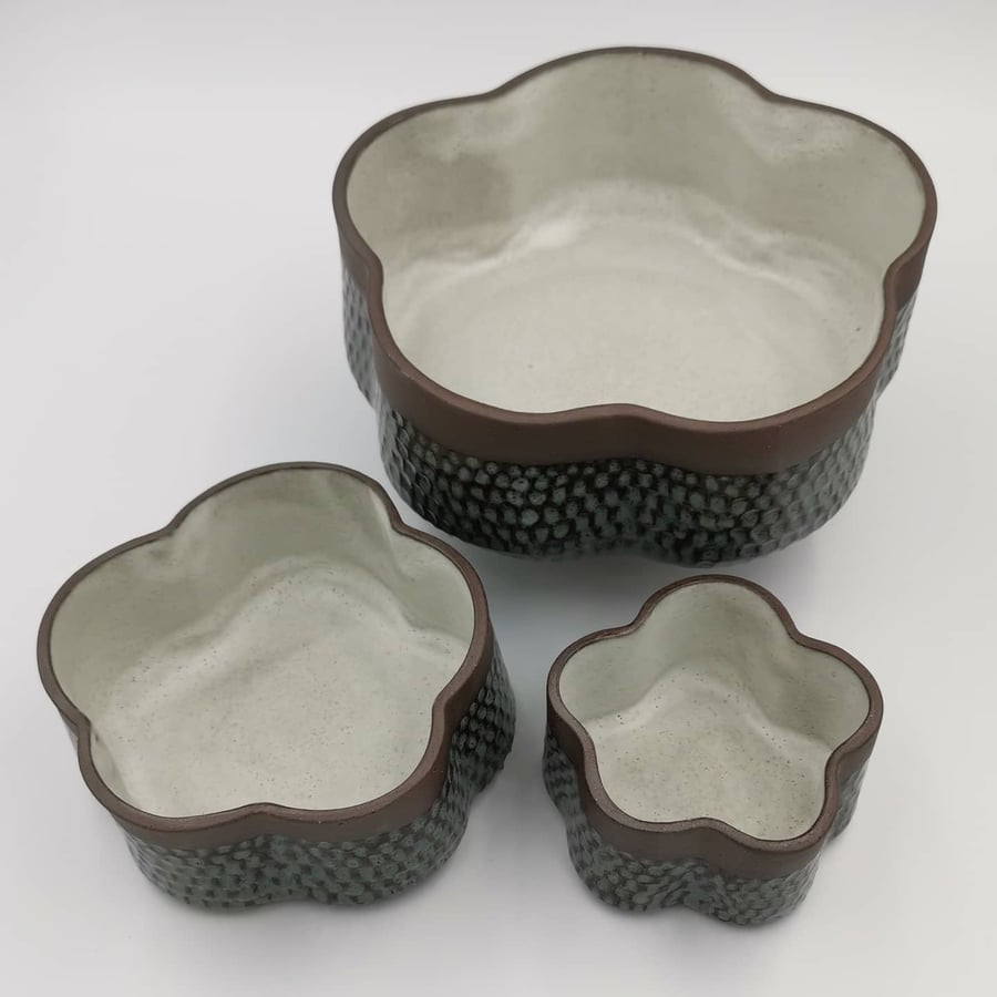 Set of 3 decorative Ceramic Dishes