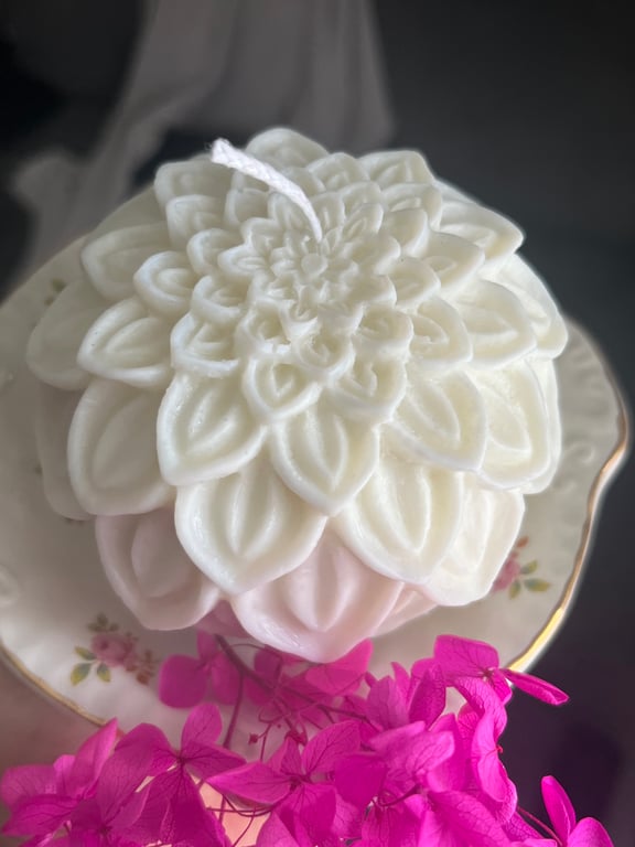 Candle 3d round lotos