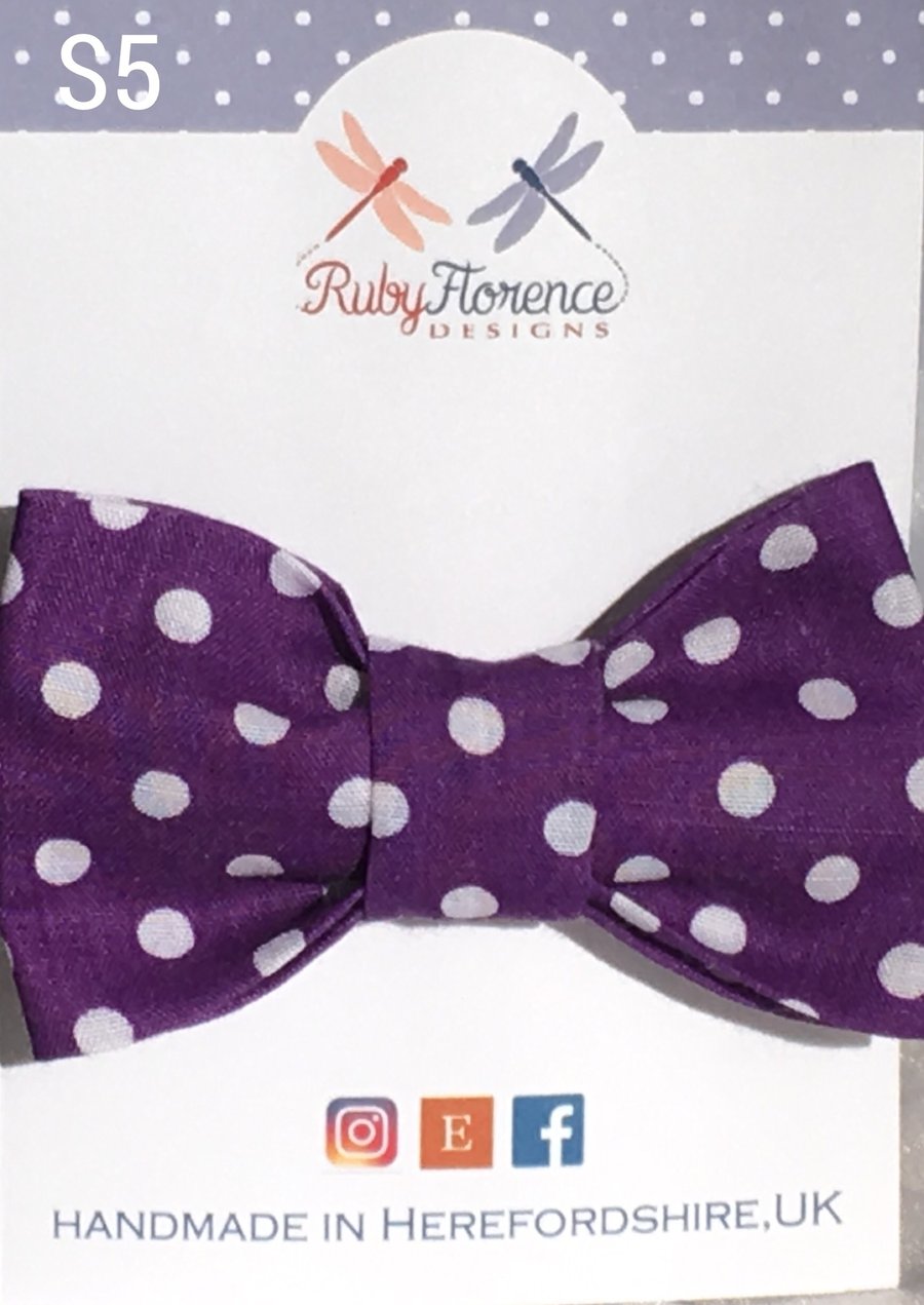 Beautiful Small fabric hair bow clip (S6)