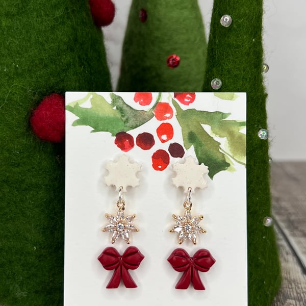Christmas snowflake stud set