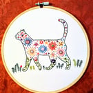 Embroidered cat hoop art, textile wall hanging, cat lovers gift 