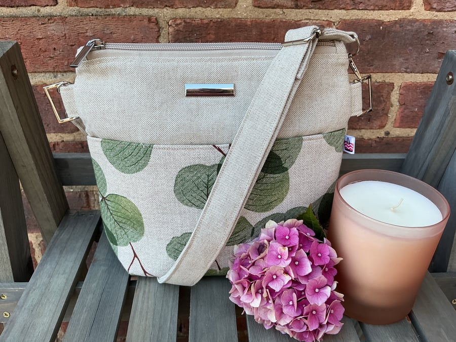 Pretty Leaf Cross Body Bag
