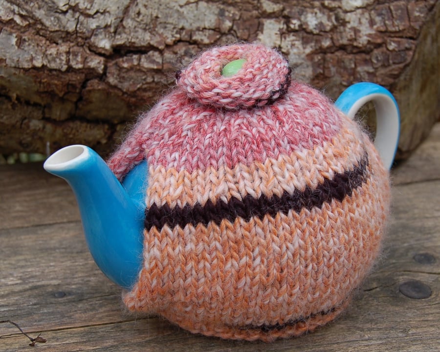 Hand knitted Tea cosy to fit a small tea for one teapot
